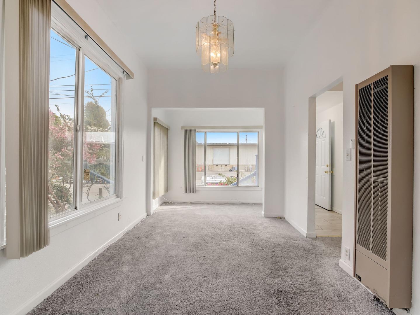 1164 Ocean Avenue, Oakland, CA, 94608