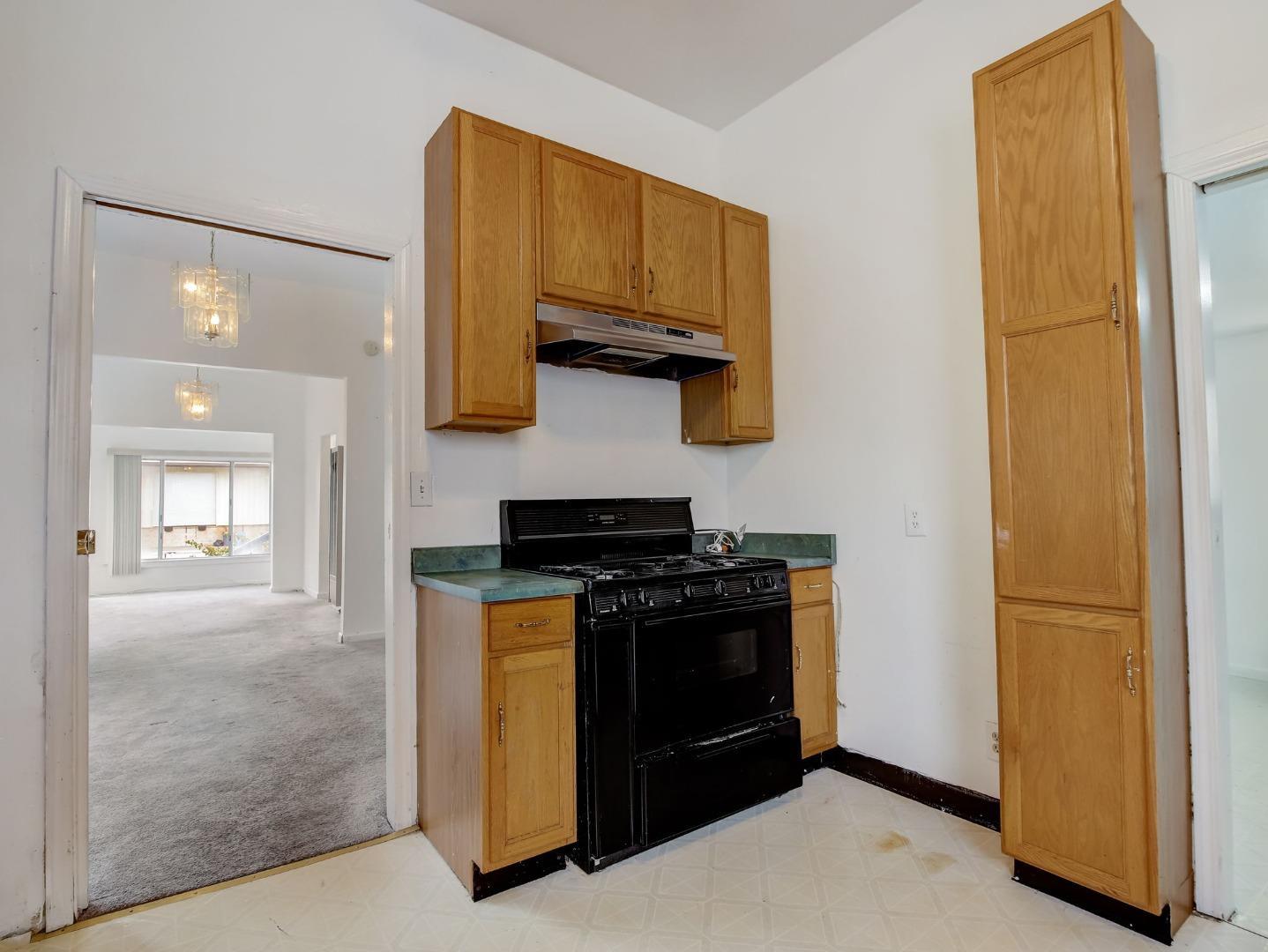 1164 Ocean Avenue, Oakland, CA, 94608