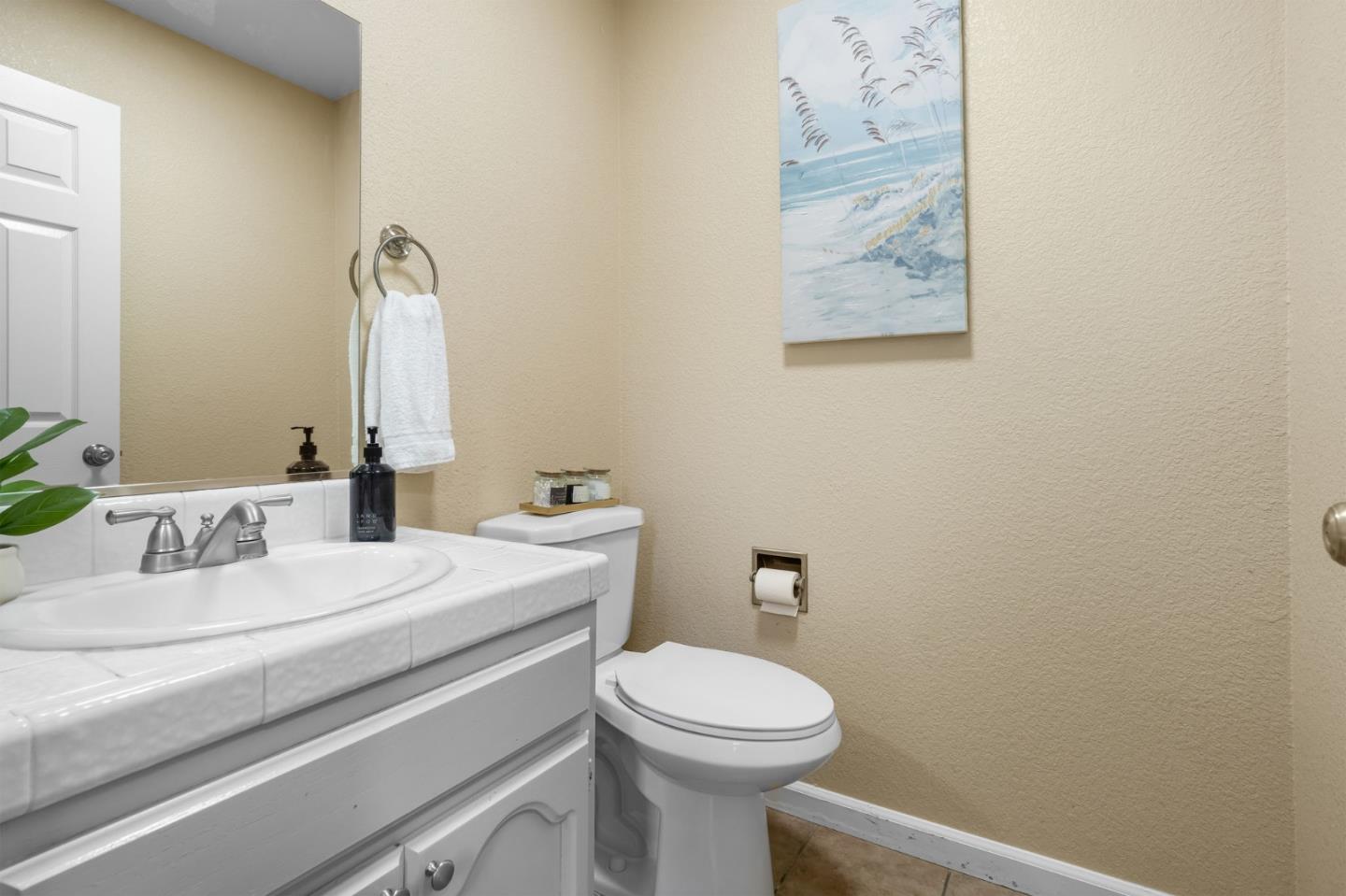 Detail Gallery Image 15 of 34 For 684 Connie St, Santa Rosa,  CA 95407 - 3 Beds | 2/1 Baths