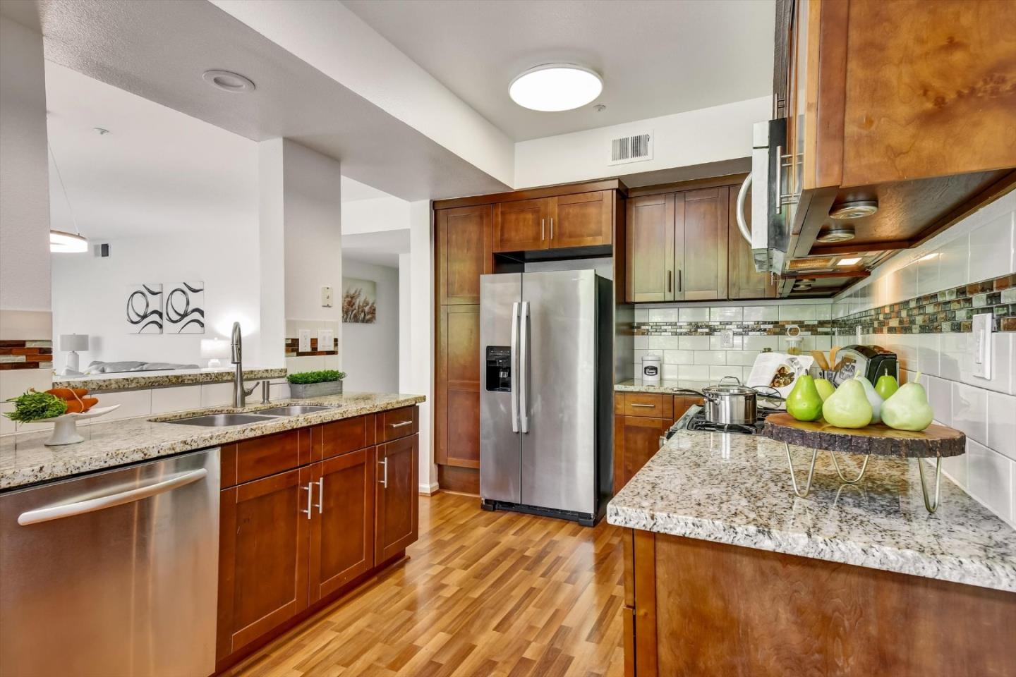 Detail Gallery Image 11 of 36 For 325 Swallowtail Ct, Brisbane,  CA 94005 - 3 Beds | 2 Baths