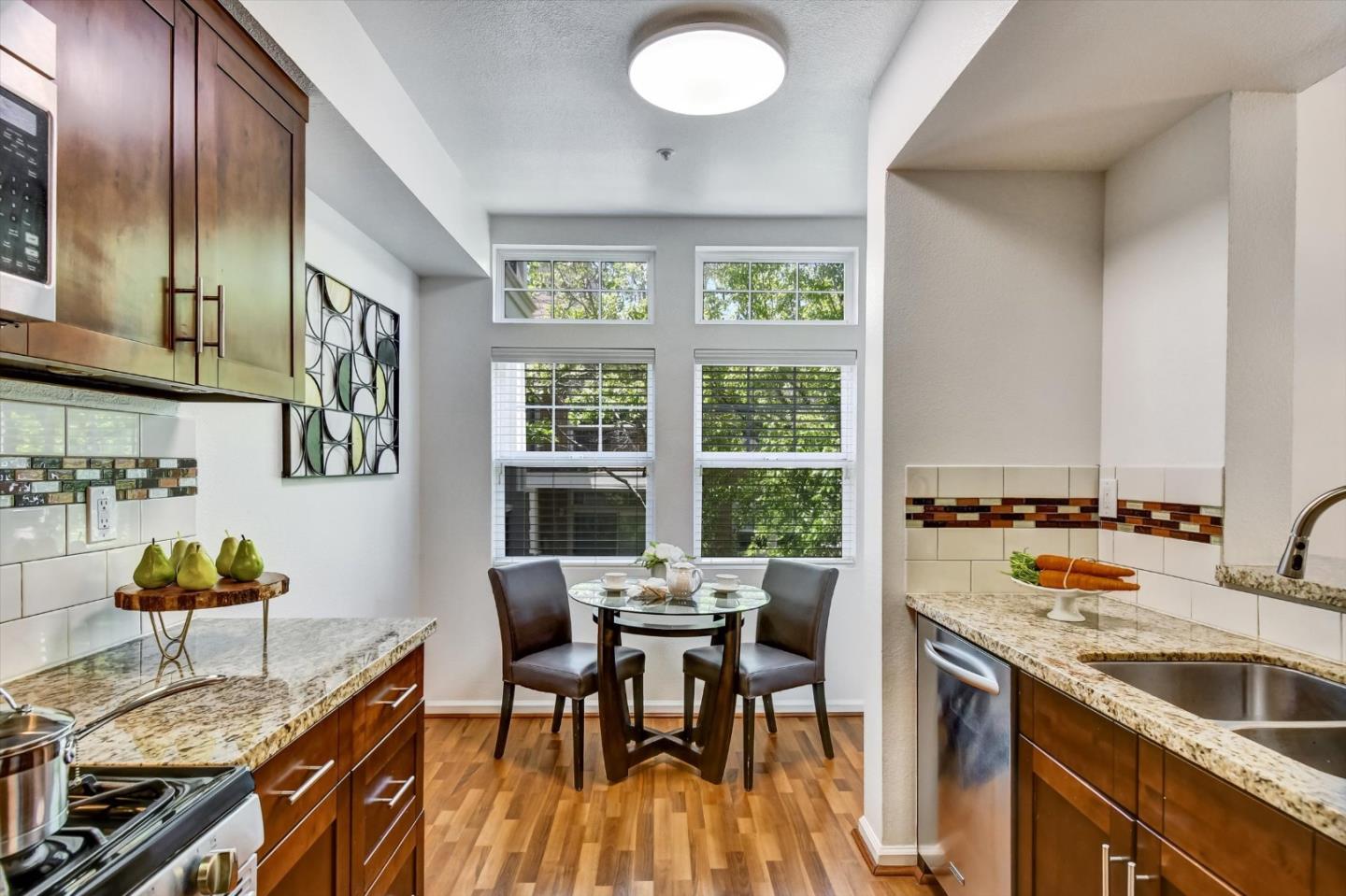 Detail Gallery Image 12 of 36 For 325 Swallowtail Ct, Brisbane,  CA 94005 - 3 Beds | 2 Baths