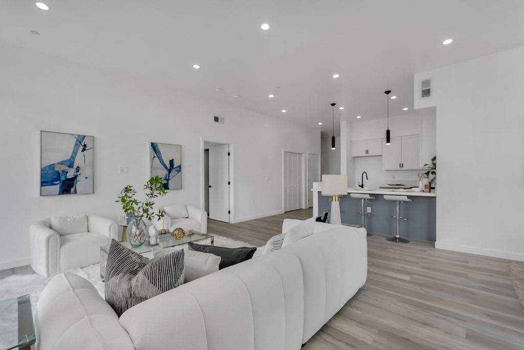 Detail Gallery Image 10 of 54 For 889 Mclellan Dr #212,  South San Francisco,  CA 94080 - 3 Beds | 2 Baths