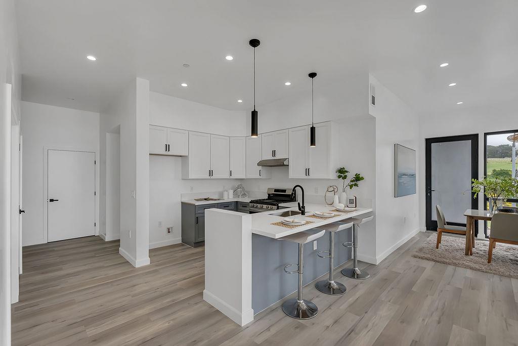 Detail Gallery Image 12 of 54 For 889 Mclellan Dr #212,  South San Francisco,  CA 94080 - 3 Beds | 2 Baths