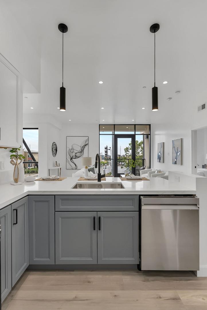 Detail Gallery Image 17 of 54 For 889 Mclellan Dr #212,  South San Francisco,  CA 94080 - 3 Beds | 2 Baths
