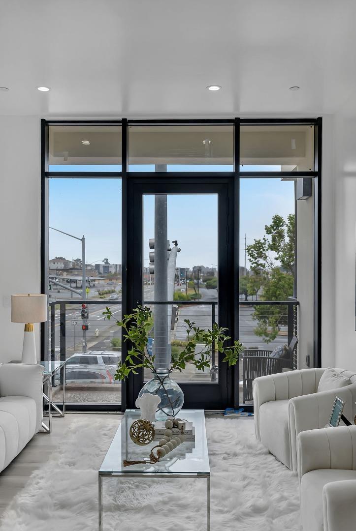 Detail Gallery Image 19 of 54 For 889 Mclellan Dr #212,  South San Francisco,  CA 94080 - 3 Beds | 2 Baths