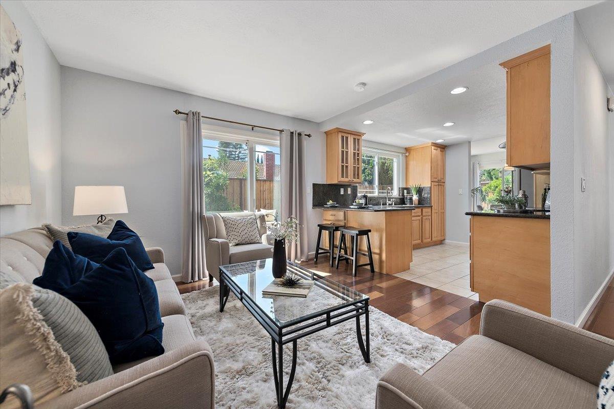 Detail Gallery Image 13 of 30 For 36 Southmar Ct, San Jose,  CA 95138 - 4 Beds | 2/1 Baths