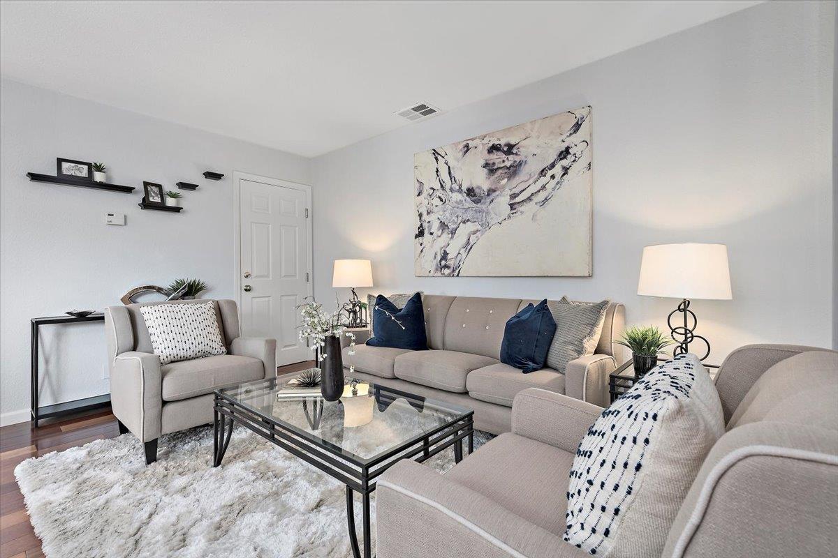 Detail Gallery Image 14 of 30 For 36 Southmar Ct, San Jose,  CA 95138 - 4 Beds | 2/1 Baths