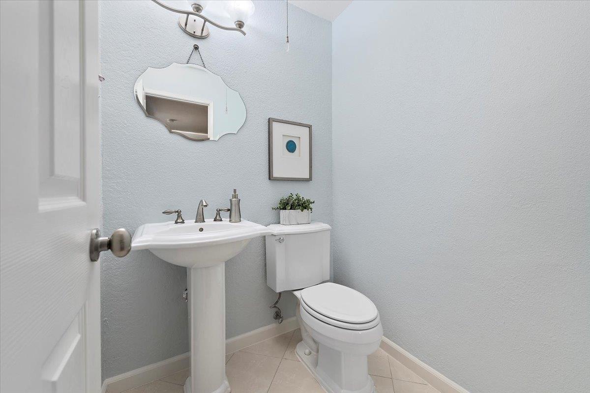 Detail Gallery Image 16 of 30 For 36 Southmar Ct, San Jose,  CA 95138 - 4 Beds | 2/1 Baths