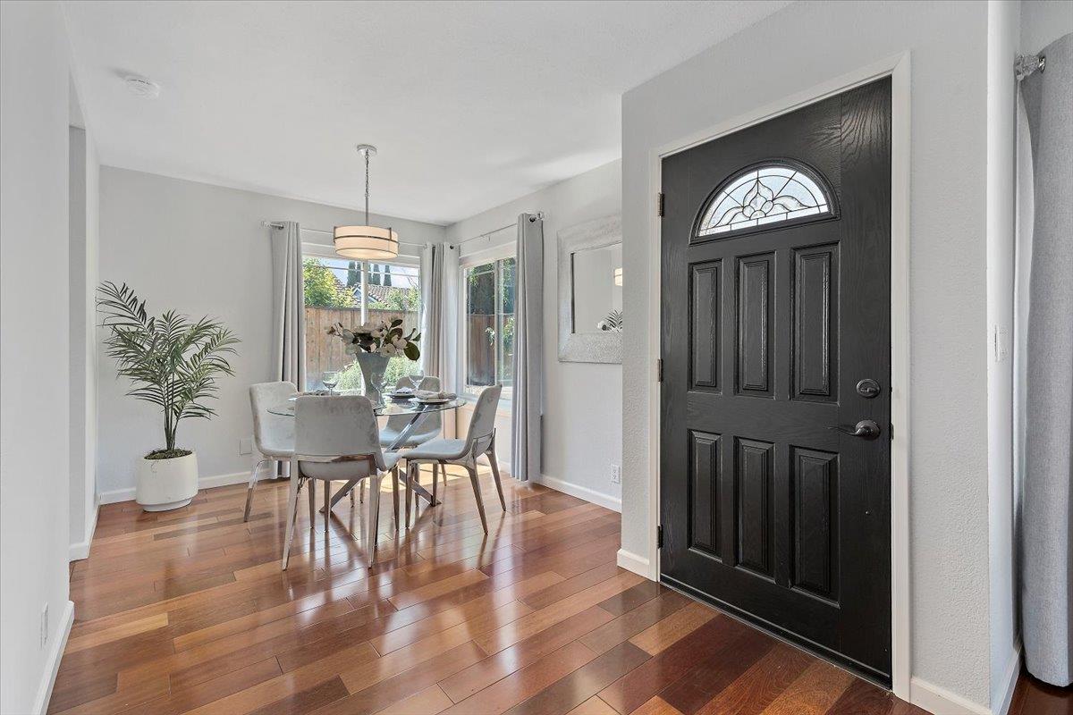 Detail Gallery Image 4 of 30 For 36 Southmar Ct, San Jose,  CA 95138 - 4 Beds | 2/1 Baths