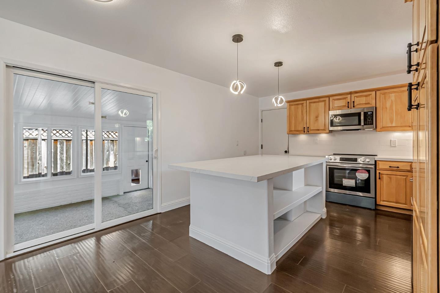 Detail Gallery Image 11 of 41 For 738 Shawnee Ln, San Jose,  CA 95123 - 4 Beds | 2 Baths