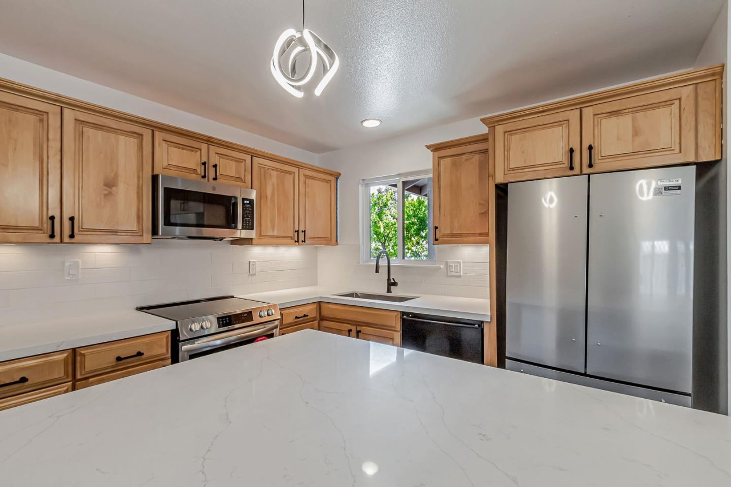 Detail Gallery Image 12 of 41 For 738 Shawnee Ln, San Jose,  CA 95123 - 4 Beds | 2 Baths