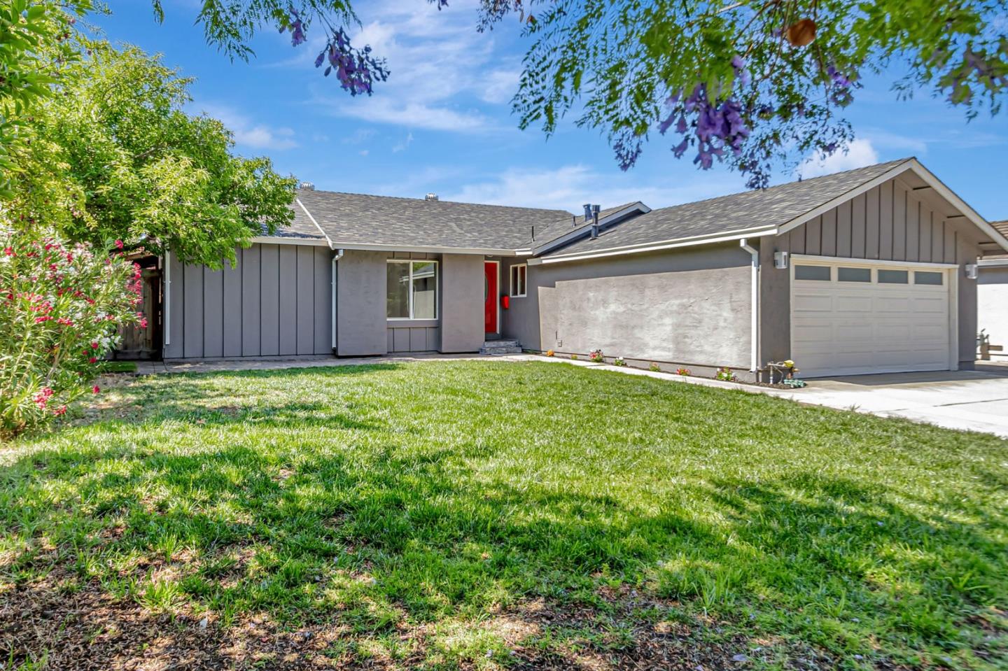 Detail Gallery Image 2 of 41 For 738 Shawnee Ln, San Jose,  CA 95123 - 4 Beds | 2 Baths