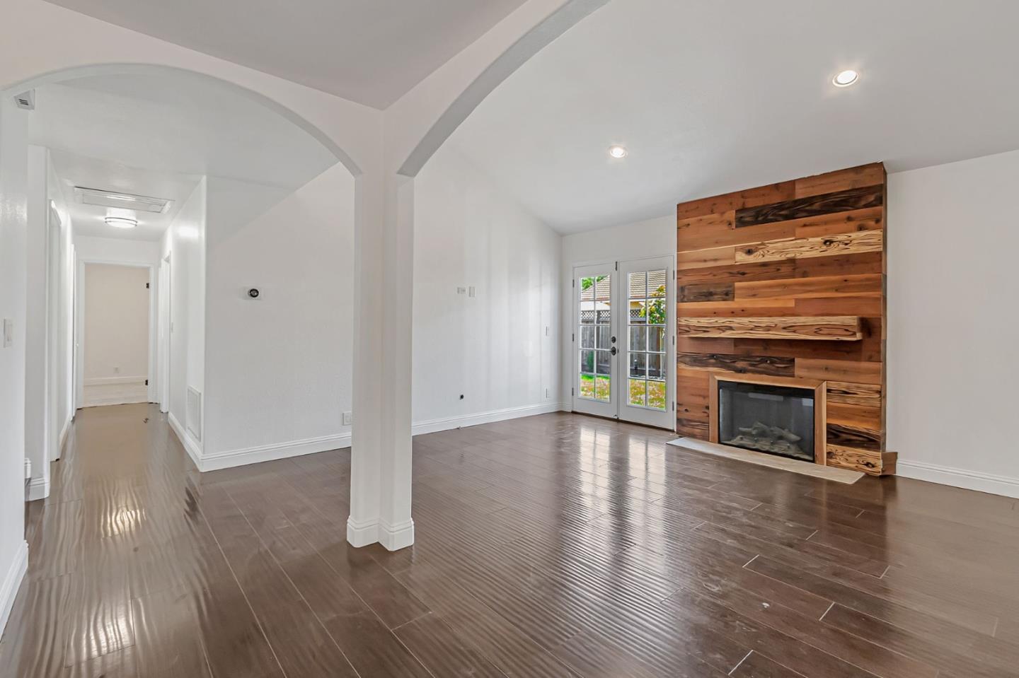 Detail Gallery Image 4 of 41 For 738 Shawnee Ln, San Jose,  CA 95123 - 4 Beds | 2 Baths