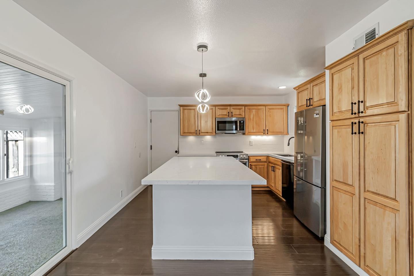 Detail Gallery Image 9 of 41 For 738 Shawnee Ln, San Jose,  CA 95123 - 4 Beds | 2 Baths
