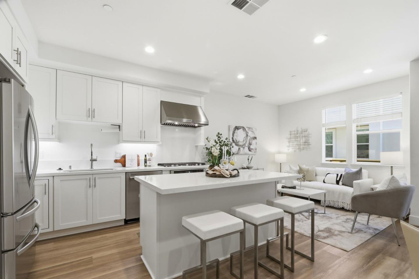 Detail Gallery Image 6 of 37 For 2006 Terracotta Ct, Milpitas,  CA 95035 - 3 Beds | 3 Baths