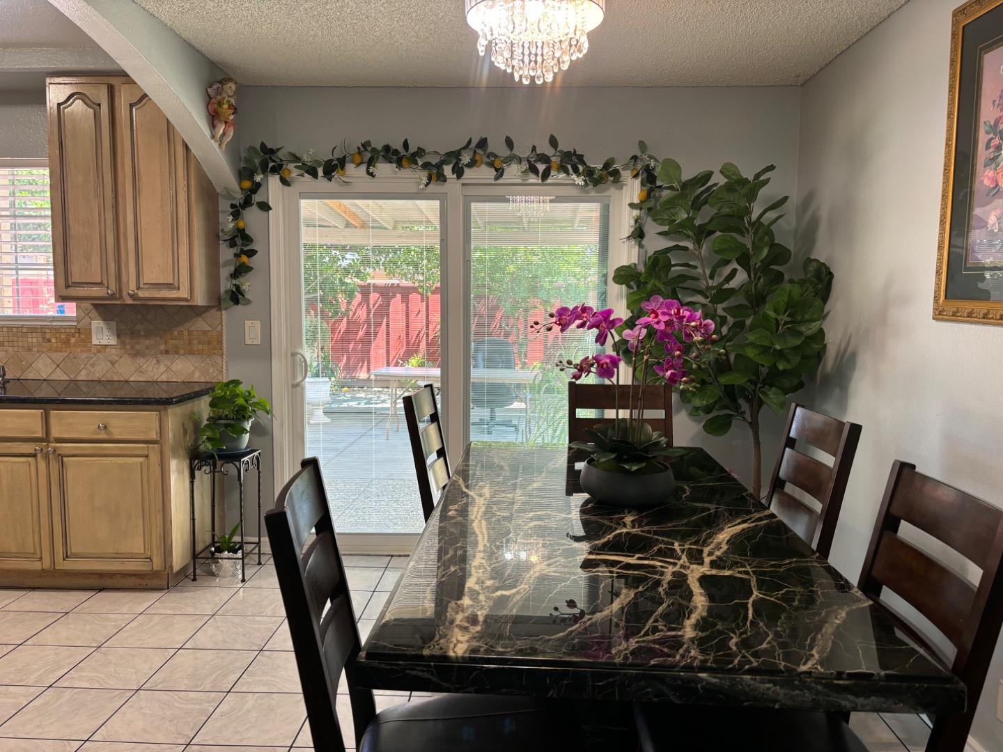 Detail Gallery Image 10 of 29 For 1556 Aldrich Way, San Jose,  CA 95121 - 3 Beds | 2 Baths