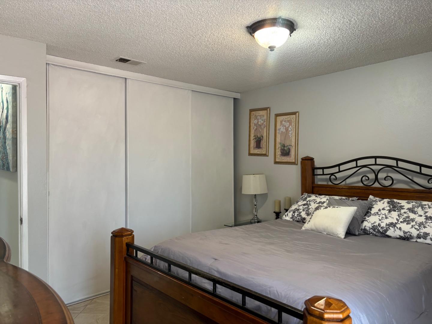 Detail Gallery Image 20 of 29 For 1556 Aldrich Way, San Jose,  CA 95121 - 3 Beds | 2 Baths