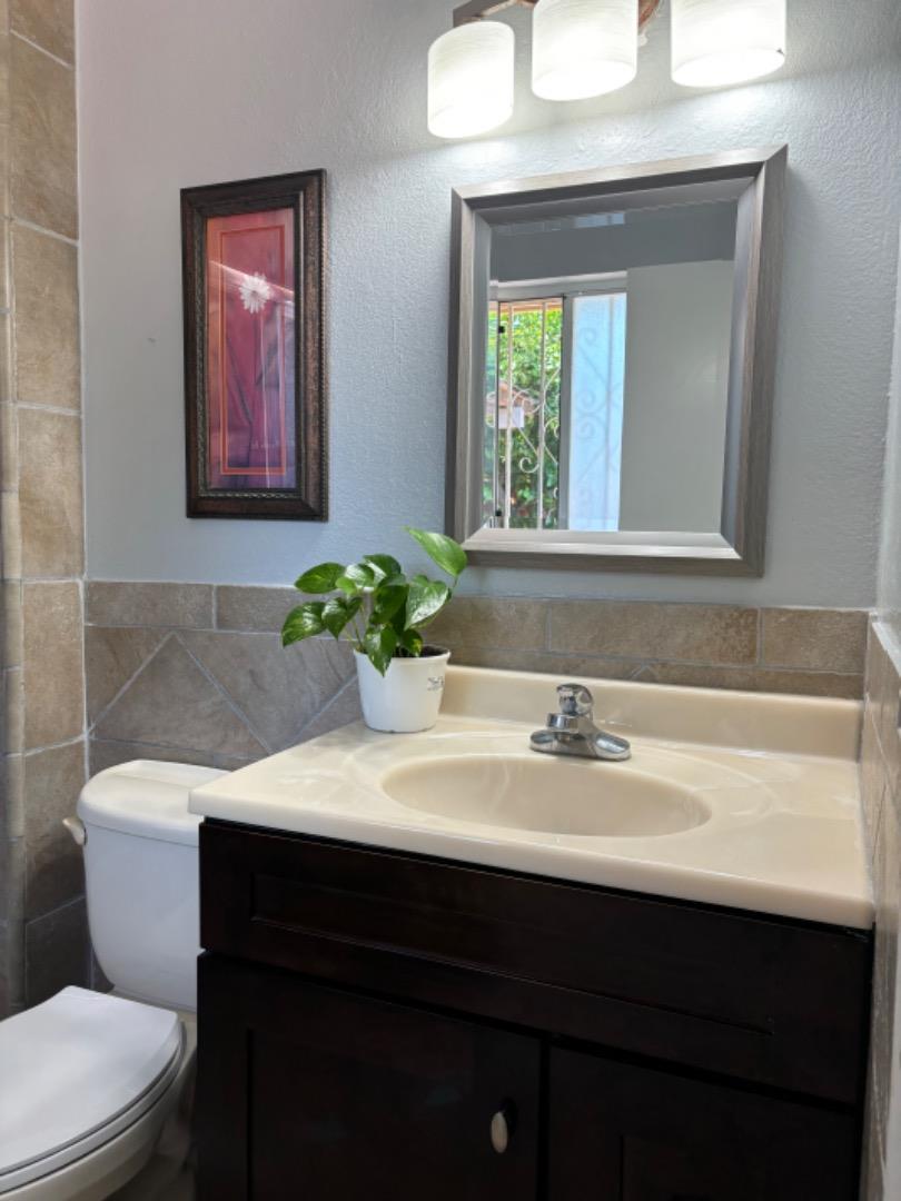 Detail Gallery Image 22 of 29 For 1556 Aldrich Way, San Jose,  CA 95121 - 3 Beds | 2 Baths