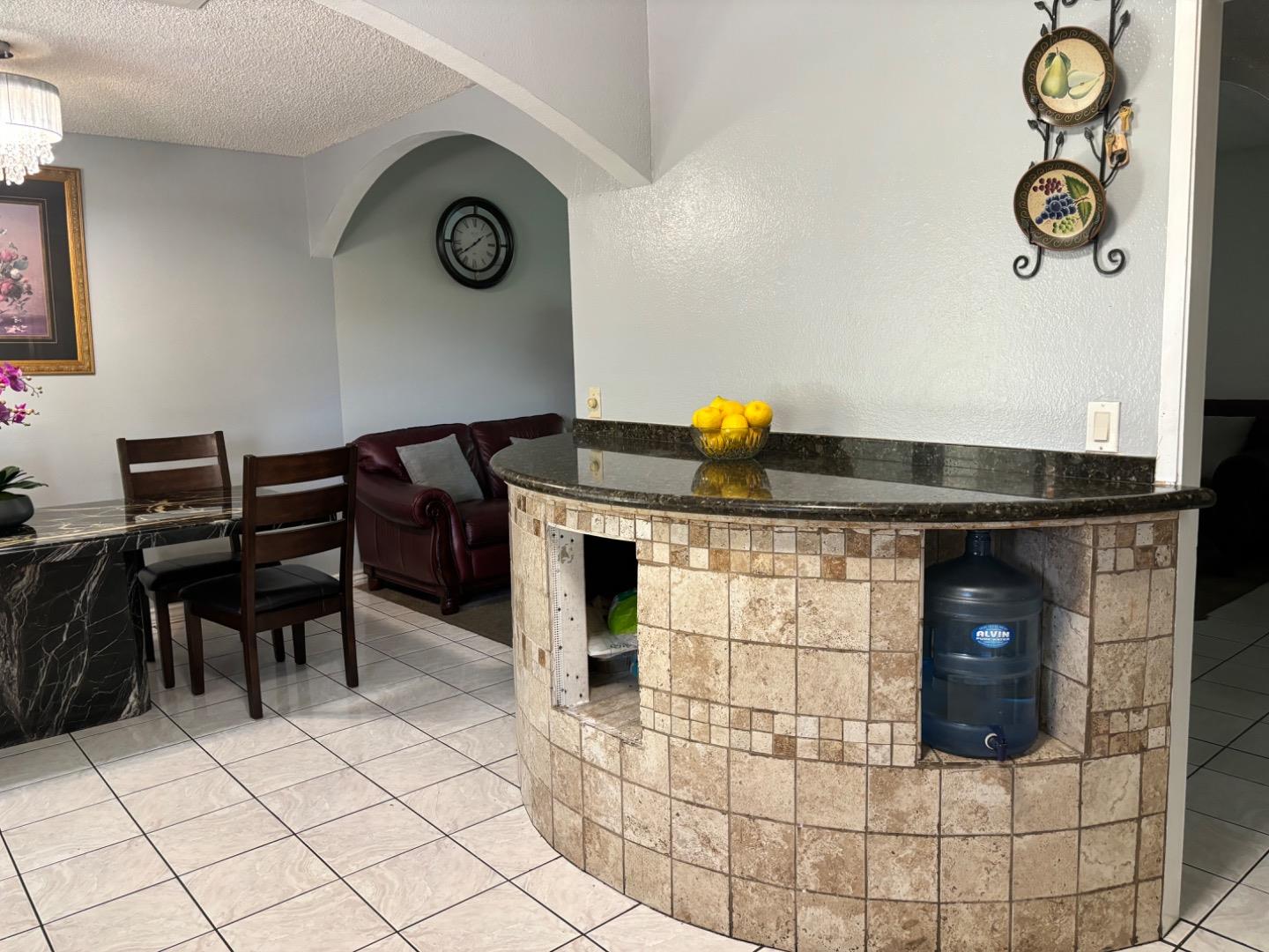 Detail Gallery Image 9 of 29 For 1556 Aldrich Way, San Jose,  CA 95121 - 3 Beds | 2 Baths