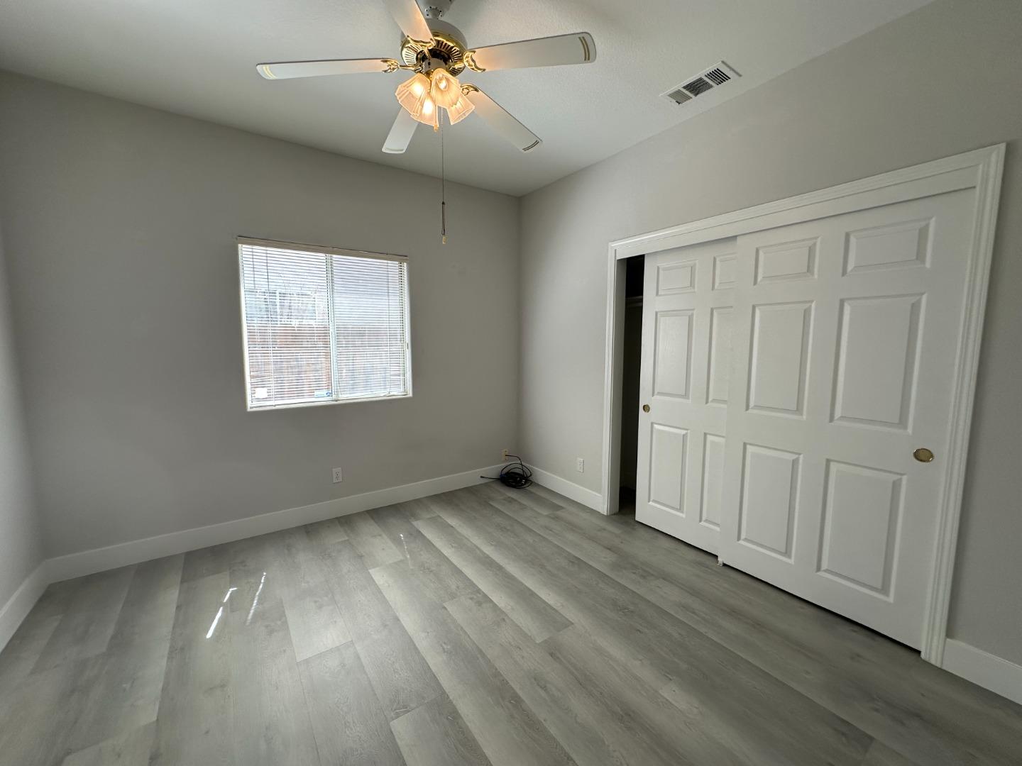 Detail Gallery Image 22 of 27 For 1842 Loma Linda Cir, Los Banos,  CA 93635 - 4 Beds | 3 Baths