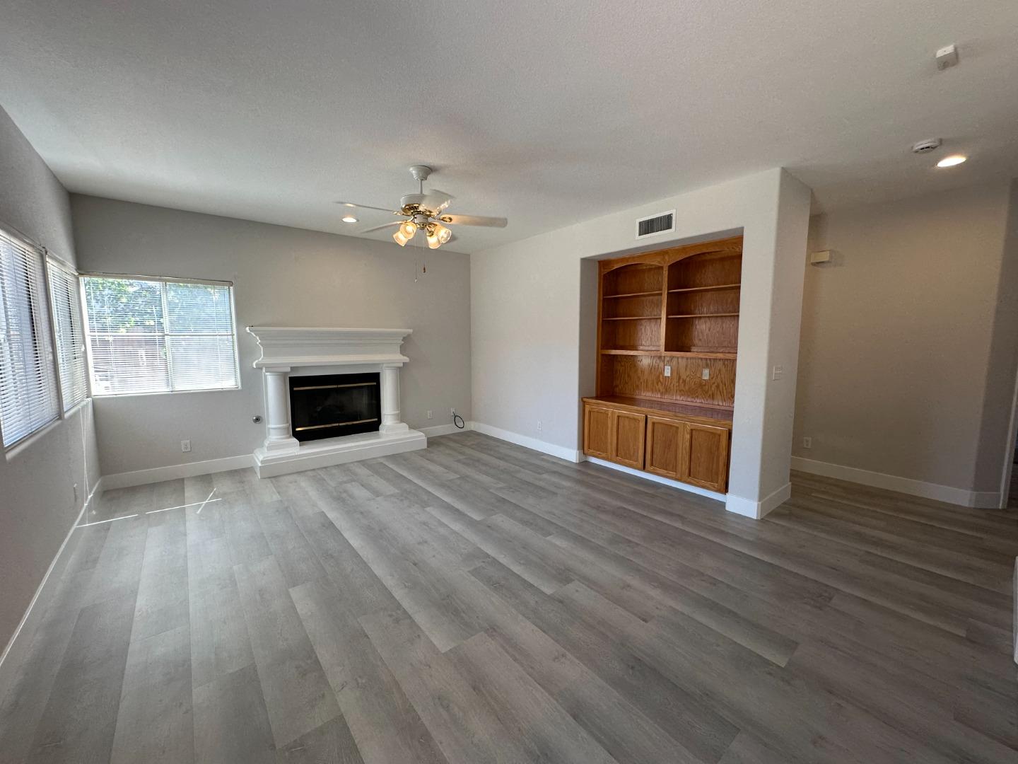 Detail Gallery Image 23 of 27 For 1842 Loma Linda Cir, Los Banos,  CA 93635 - 4 Beds | 3 Baths