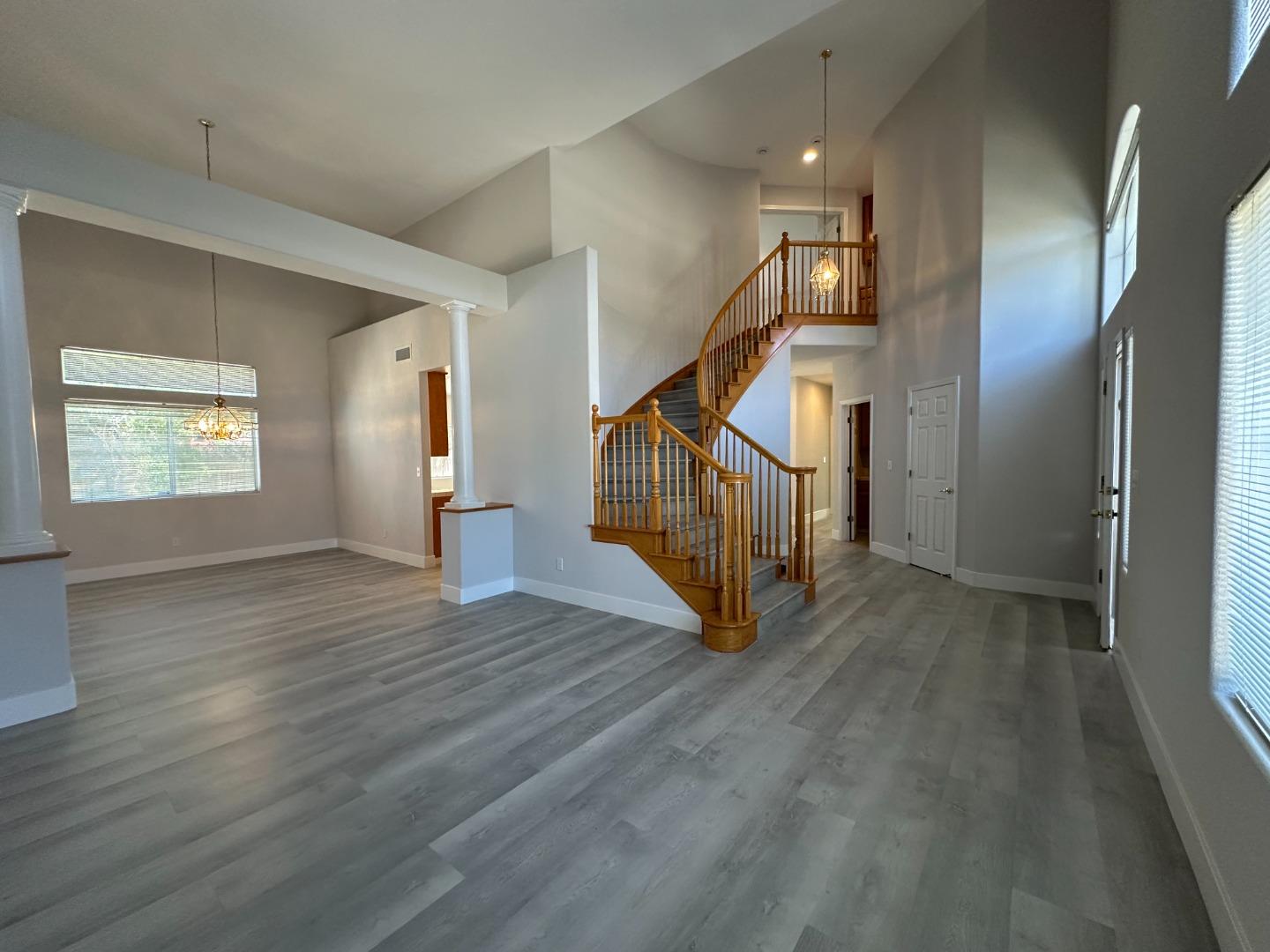 Detail Gallery Image 3 of 27 For 1842 Loma Linda Cir, Los Banos,  CA 93635 - 4 Beds | 3 Baths