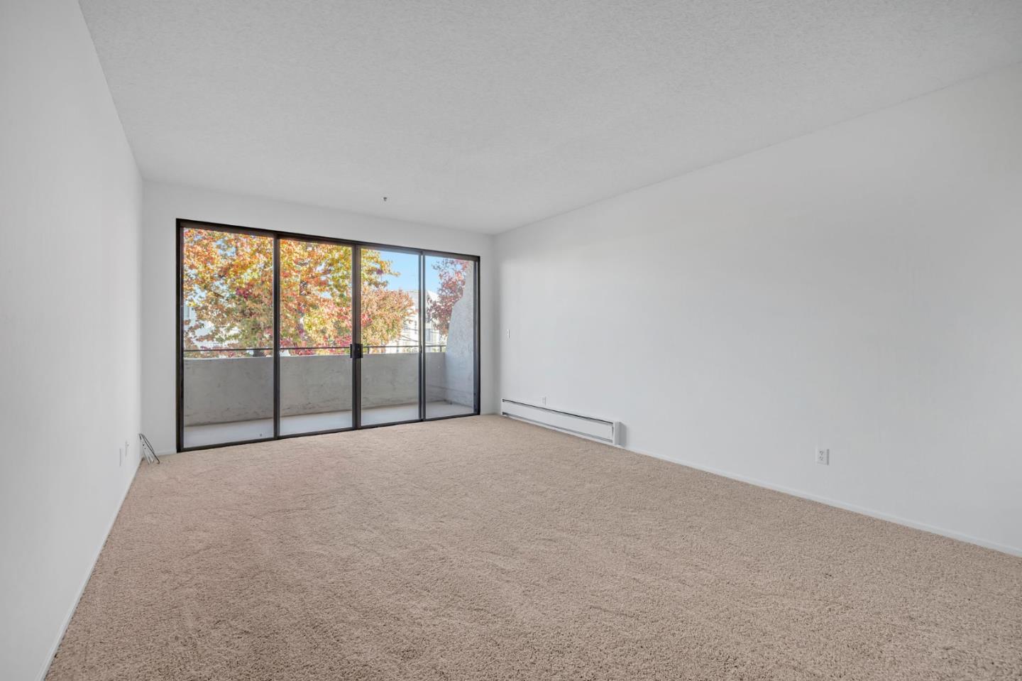 Detail Gallery Image 8 of 35 For 1515 Floribunda Ave #205,  Burlingame,  CA 94010 - 2 Beds | 2 Baths