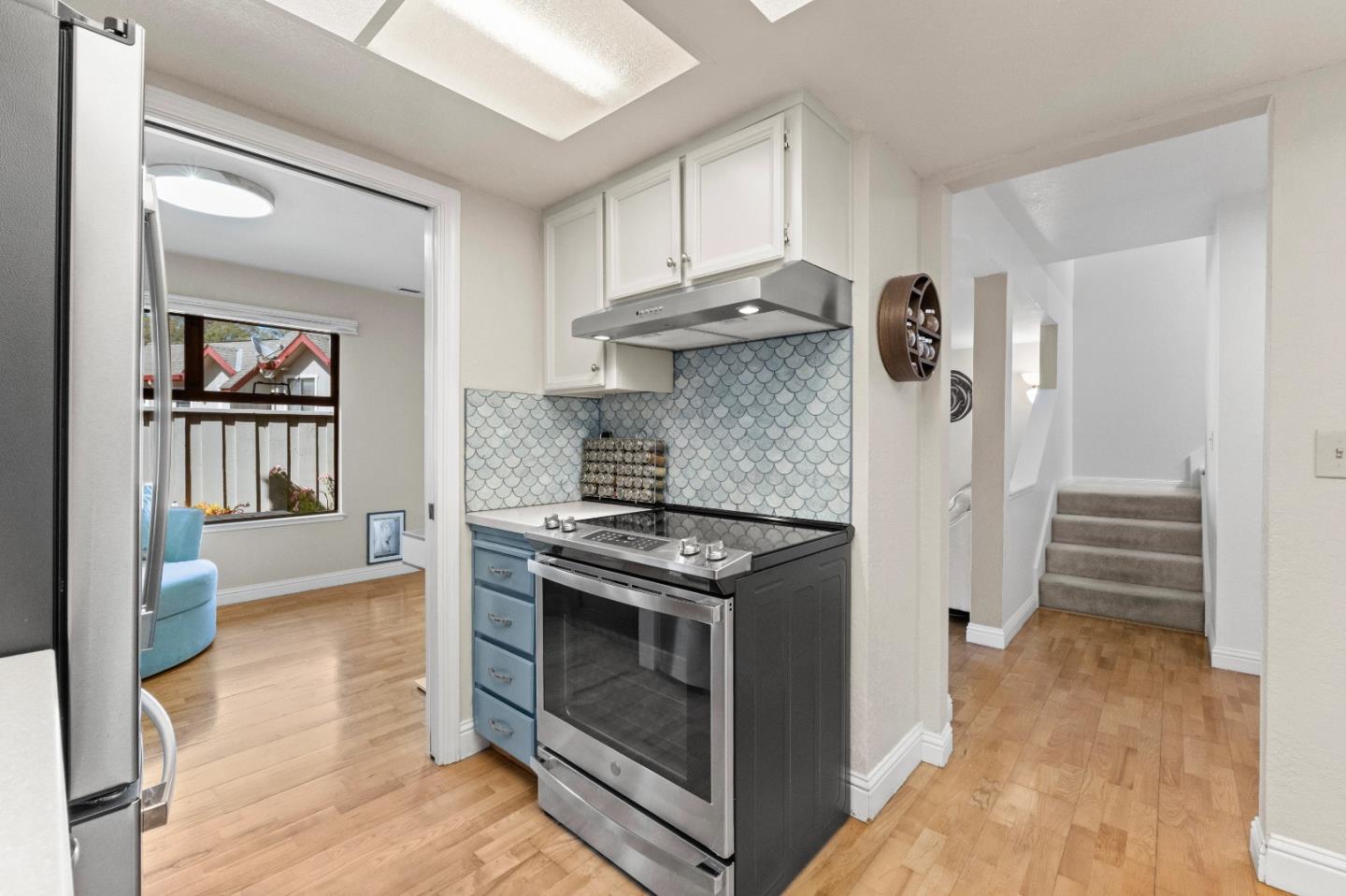 Detail Gallery Image 10 of 36 For 2707 Amberwood Ln, Santa Cruz,  CA 95065 - 3 Beds | 2/1 Baths