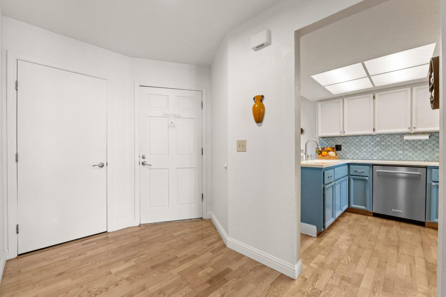 Detail Gallery Image 11 of 36 For 2707 Amberwood Ln, Santa Cruz,  CA 95065 - 3 Beds | 2/1 Baths