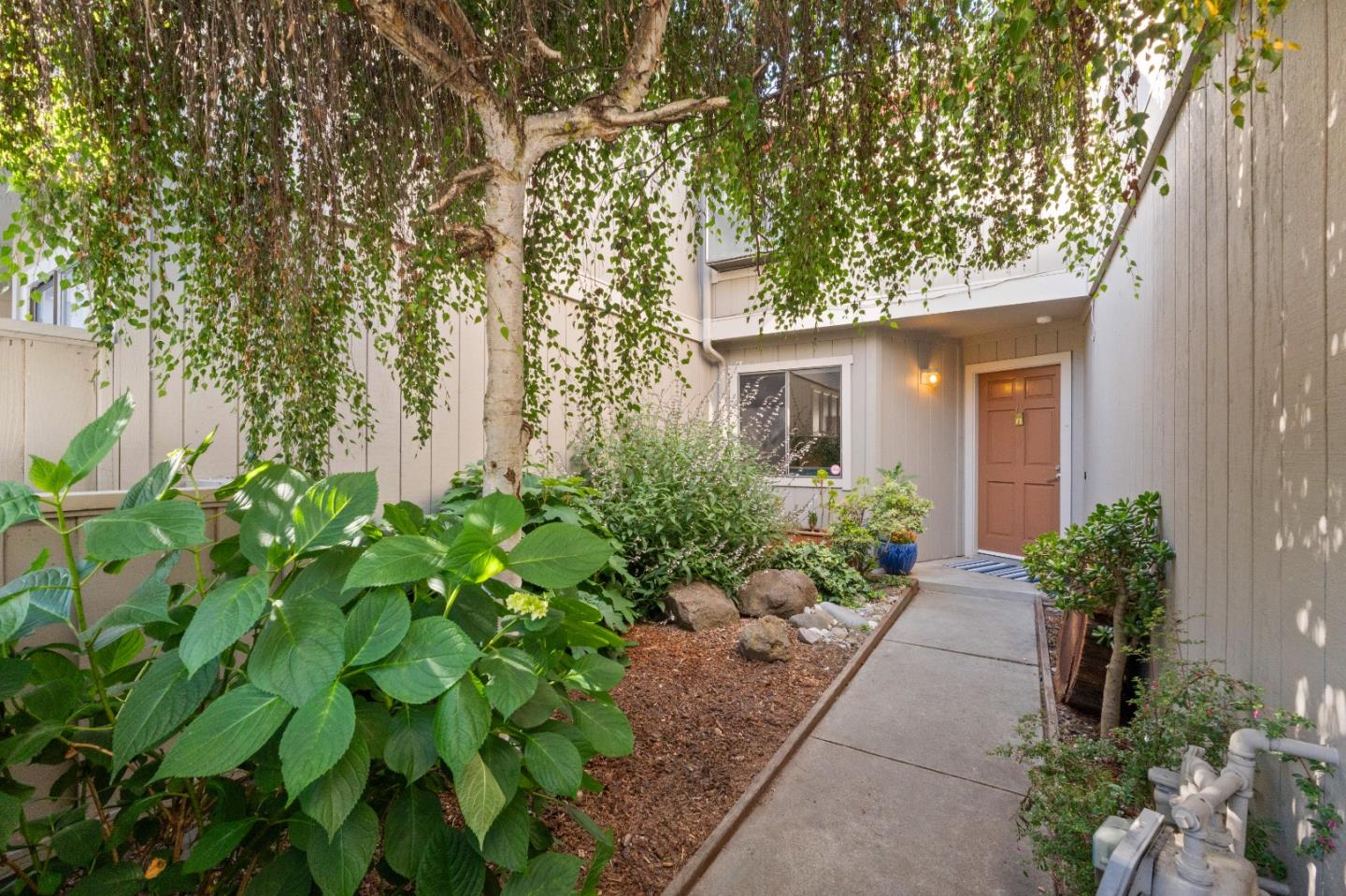 Detail Gallery Image 2 of 36 For 2707 Amberwood Ln, Santa Cruz,  CA 95065 - 3 Beds | 2/1 Baths