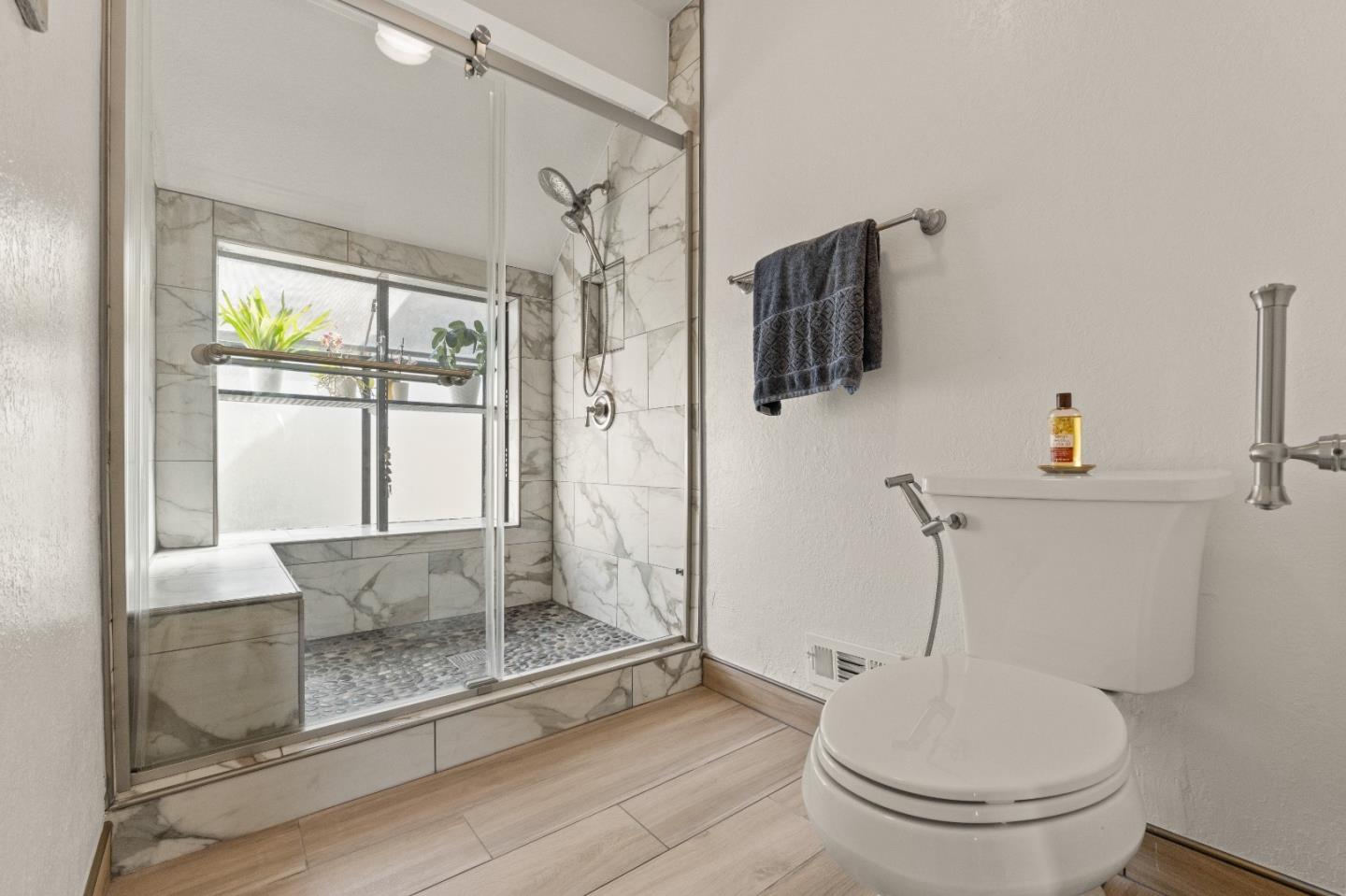 Detail Gallery Image 26 of 36 For 2707 Amberwood Ln, Santa Cruz,  CA 95065 - 3 Beds | 2/1 Baths