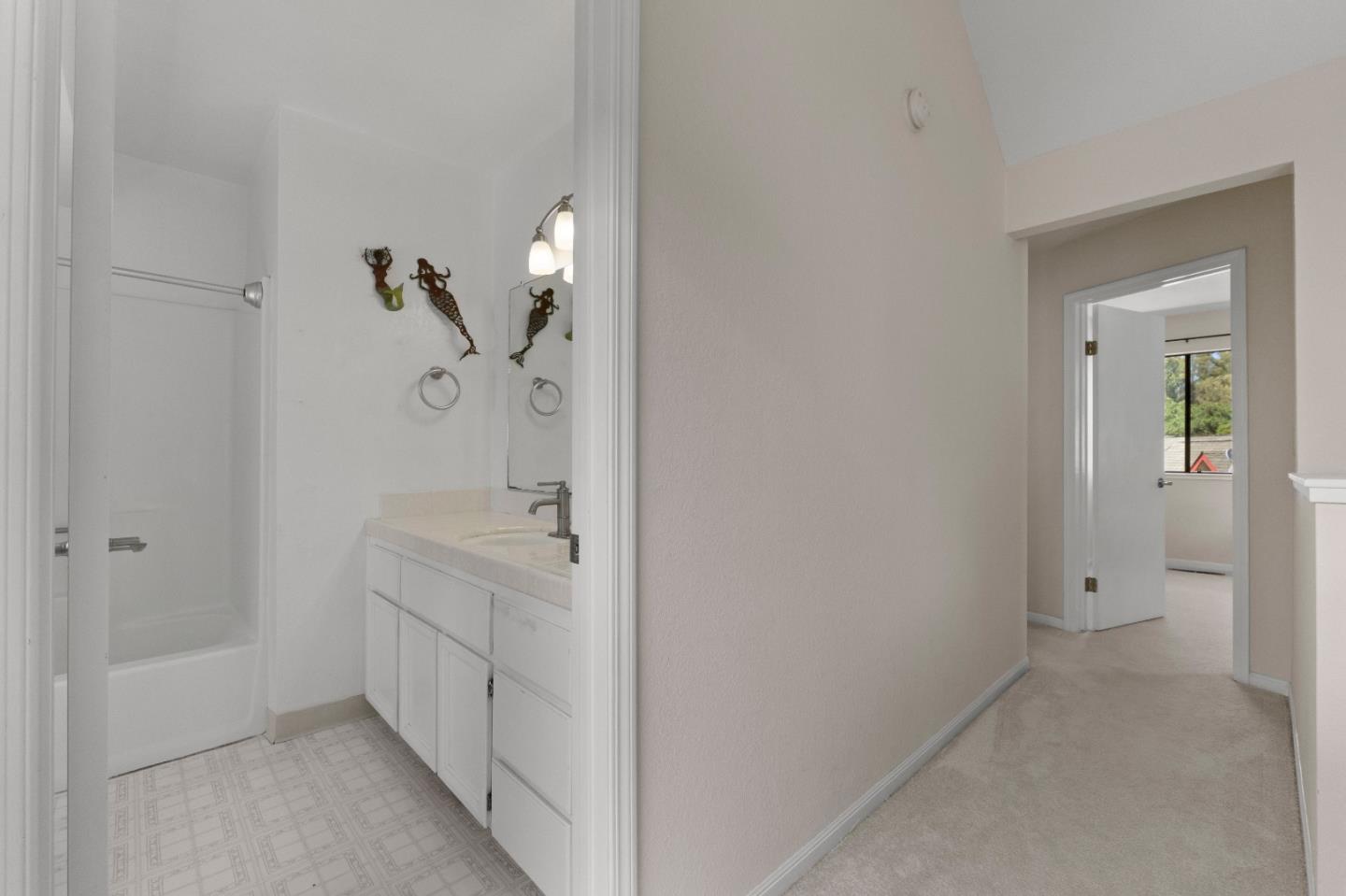 Detail Gallery Image 34 of 36 For 2707 Amberwood Ln, Santa Cruz,  CA 95065 - 3 Beds | 2/1 Baths