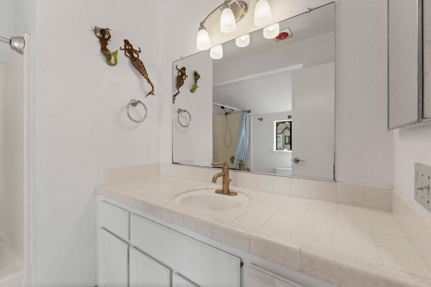 Detail Gallery Image 35 of 36 For 2707 Amberwood Ln, Santa Cruz,  CA 95065 - 3 Beds | 2/1 Baths