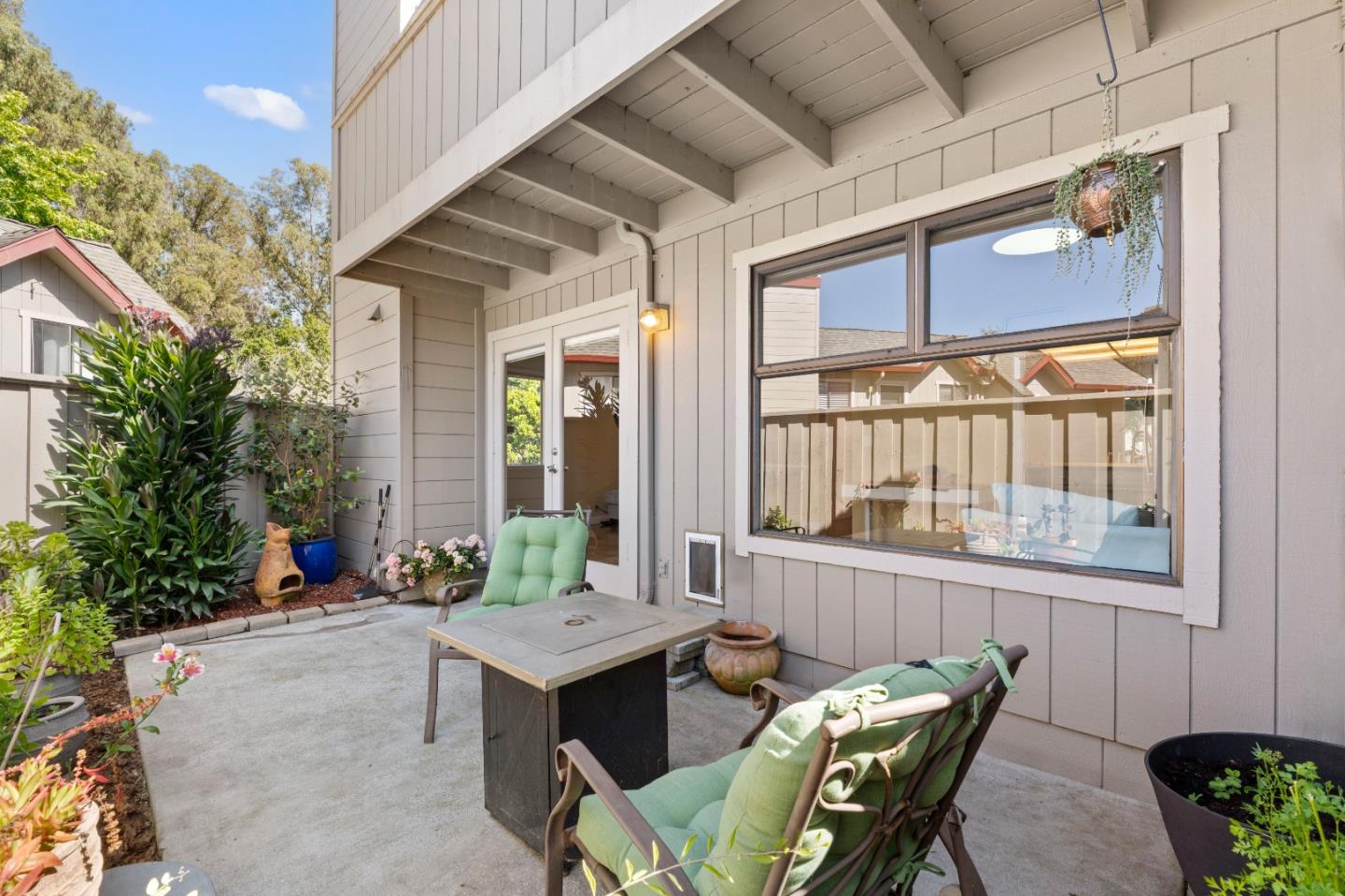 Detail Gallery Image 6 of 36 For 2707 Amberwood Ln, Santa Cruz,  CA 95065 - 3 Beds | 2/1 Baths