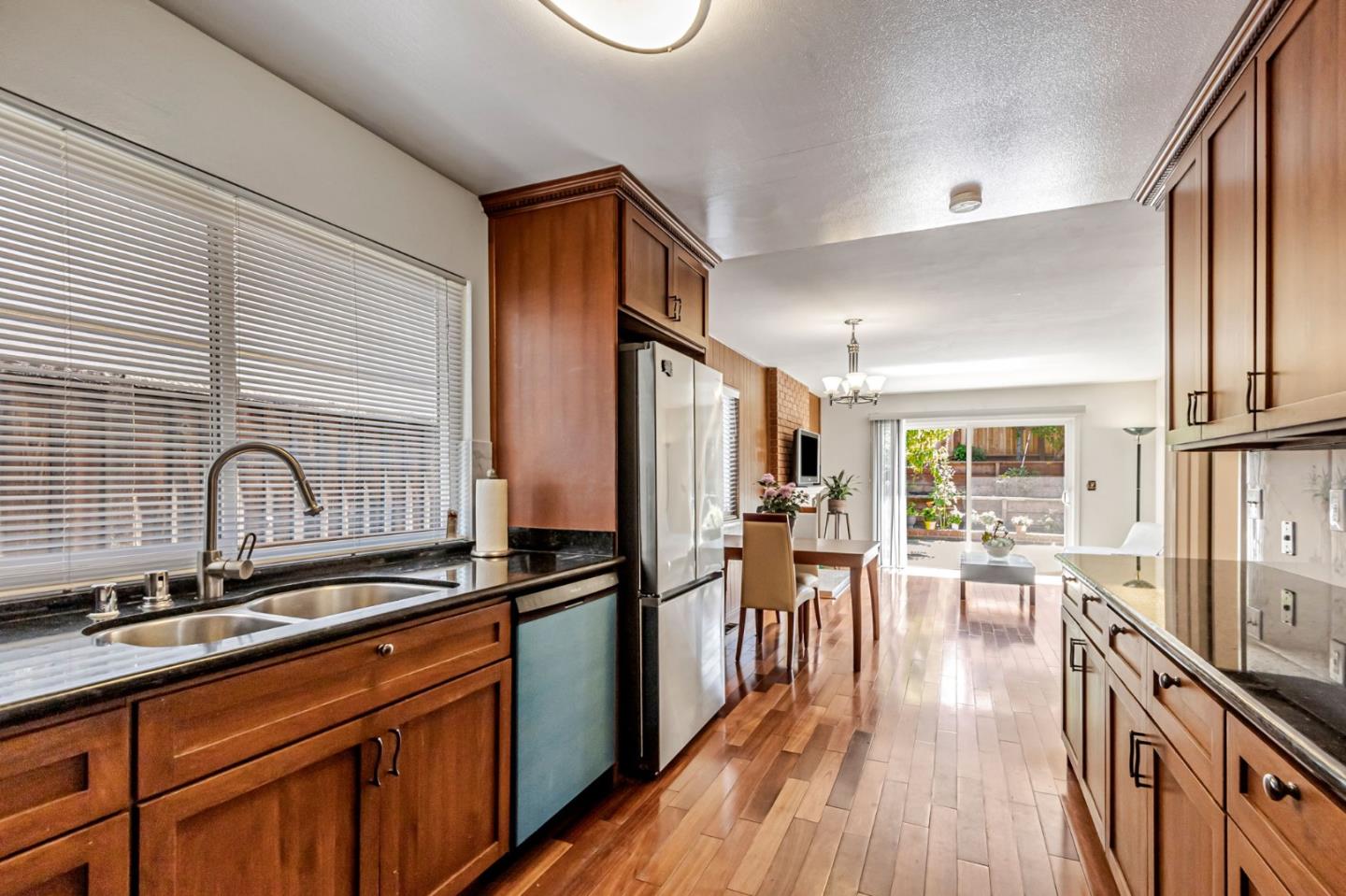 Detail Gallery Image 18 of 41 For 1135 Elmsford Dr, Cupertino,  CA 95014 - 3 Beds | 2/1 Baths