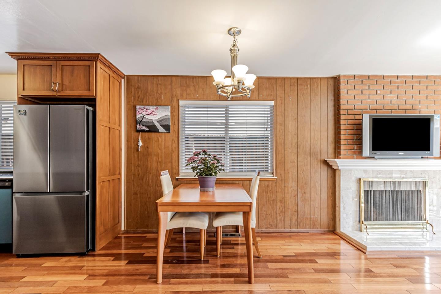 Detail Gallery Image 20 of 41 For 1135 Elmsford Dr, Cupertino,  CA 95014 - 3 Beds | 2/1 Baths