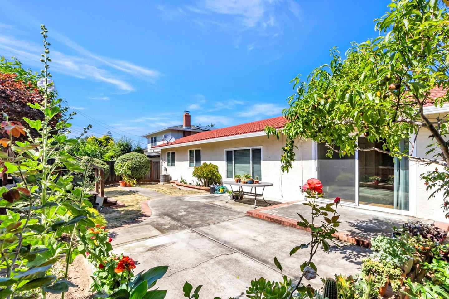 Detail Gallery Image 24 of 41 For 1135 Elmsford Dr, Cupertino,  CA 95014 - 3 Beds | 2/1 Baths