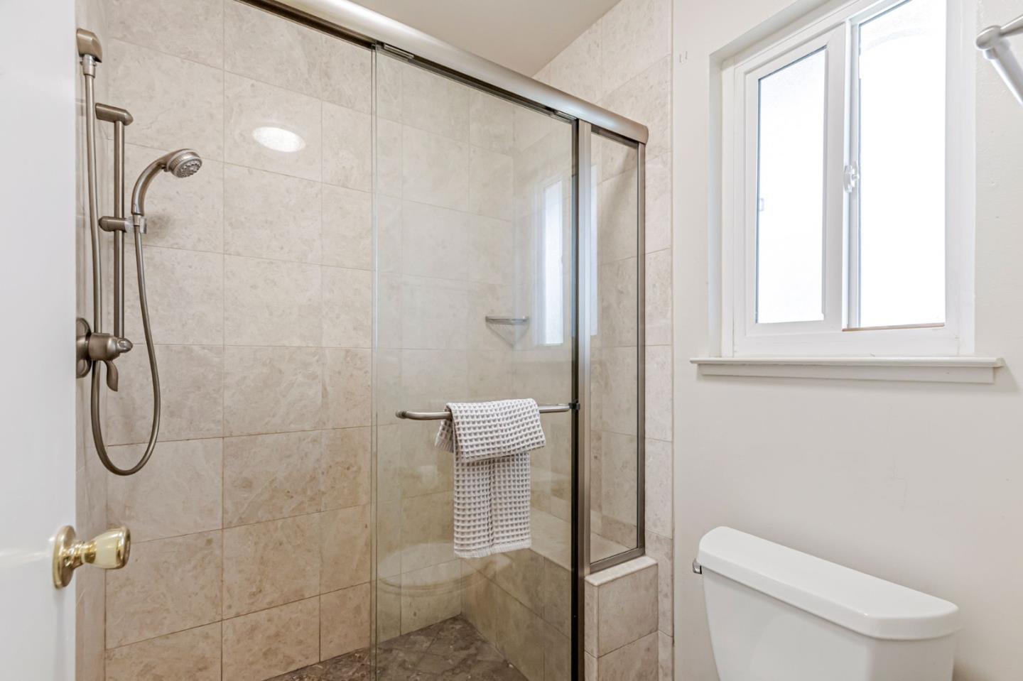 Detail Gallery Image 38 of 41 For 1135 Elmsford Dr, Cupertino,  CA 95014 - 3 Beds | 2/1 Baths