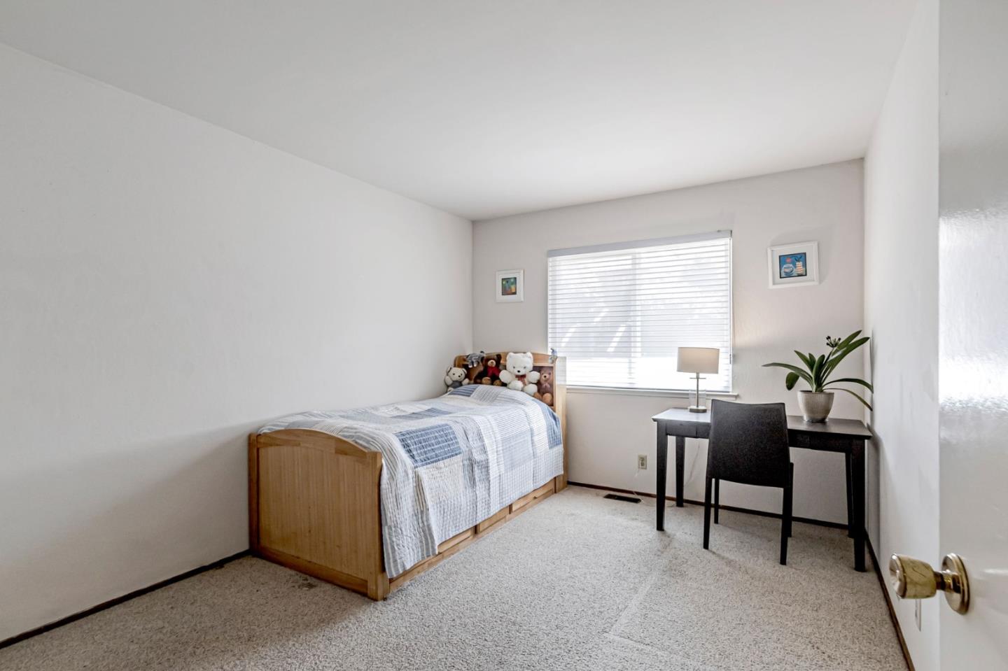 Detail Gallery Image 40 of 41 For 1135 Elmsford Dr, Cupertino,  CA 95014 - 3 Beds | 2/1 Baths
