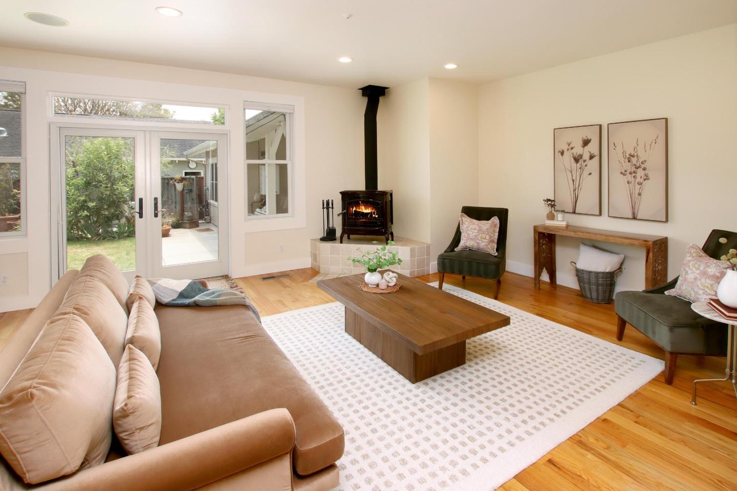 Detail Gallery Image 15 of 54 For 510 Windham St, Santa Cruz,  CA 95062 - 3 Beds | 2/1 Baths