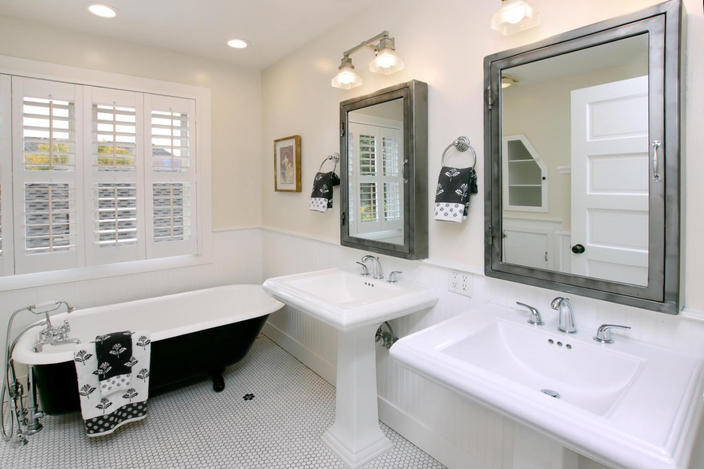 Detail Gallery Image 36 of 54 For 510 Windham St, Santa Cruz,  CA 95062 - 3 Beds | 2/1 Baths