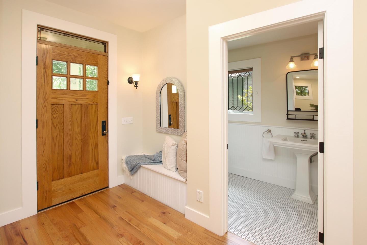 Detail Gallery Image 7 of 54 For 510 Windham St, Santa Cruz,  CA 95062 - 3 Beds | 2/1 Baths