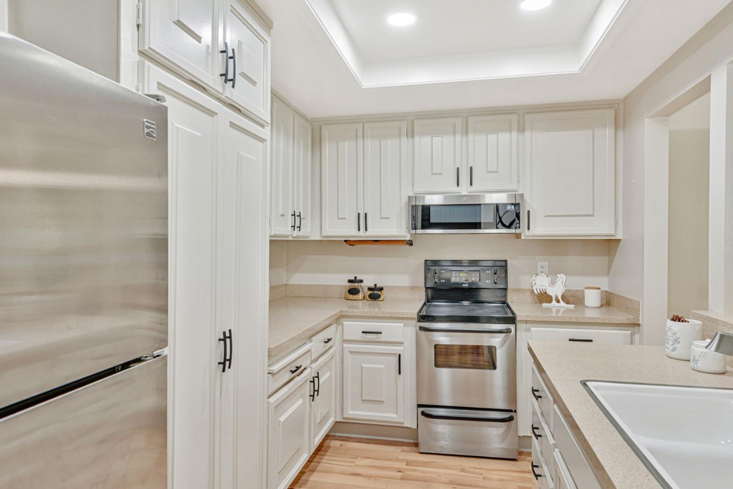Detail Gallery Image 11 of 46 For 5441 Cribari Grn, San Jose,  CA 95135 - 2 Beds | 2 Baths