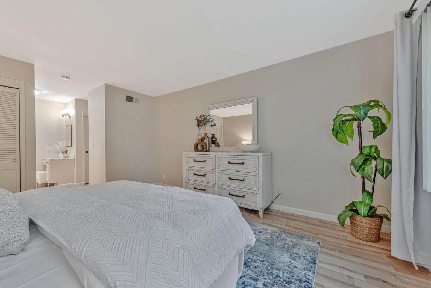 Detail Gallery Image 23 of 46 For 5441 Cribari Grn, San Jose,  CA 95135 - 2 Beds | 2 Baths