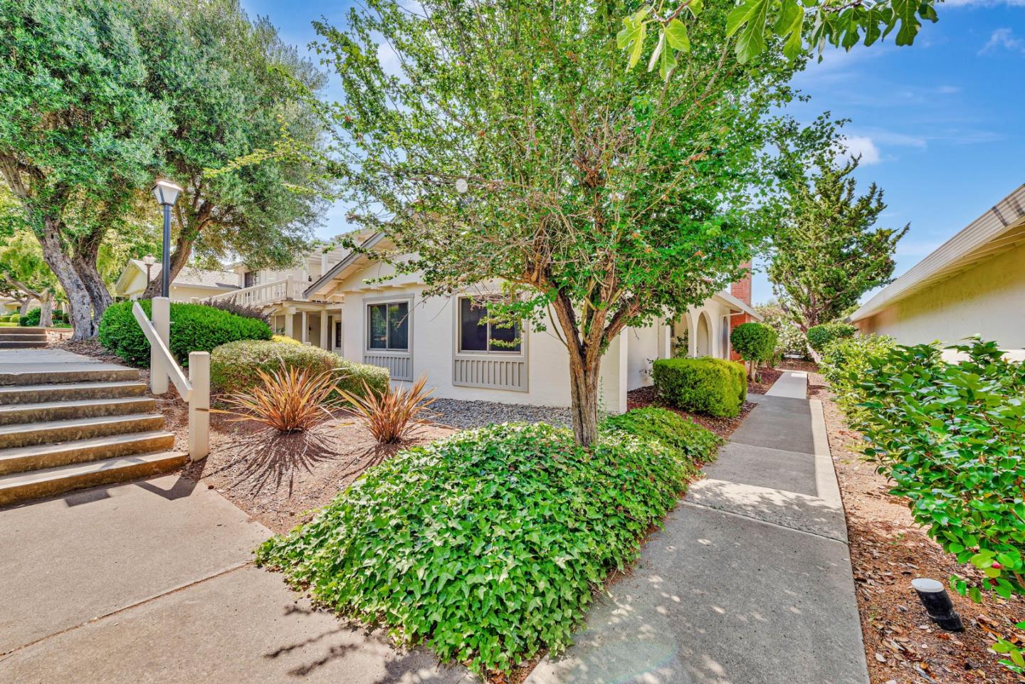 Detail Gallery Image 31 of 46 For 5441 Cribari Grn, San Jose,  CA 95135 - 2 Beds | 2 Baths