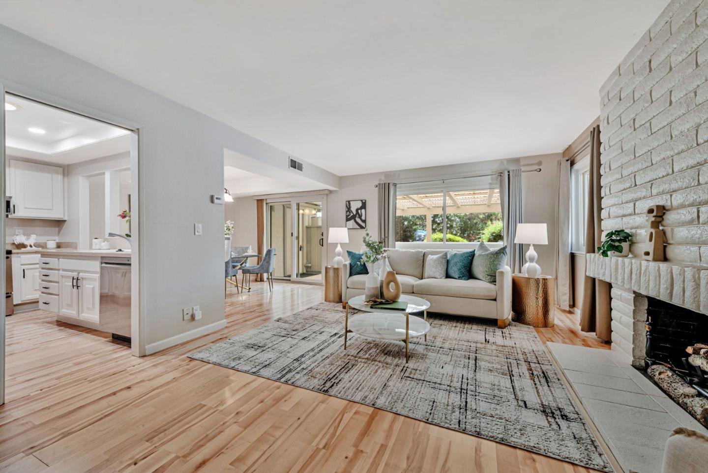 Detail Gallery Image 6 of 46 For 5441 Cribari Grn, San Jose,  CA 95135 - 2 Beds | 2 Baths