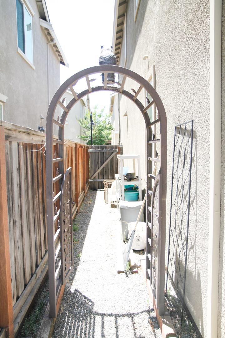 Detail Gallery Image 19 of 21 For 120 Sturla Way, Gilroy,  CA 95020 - 3 Beds | 2/1 Baths