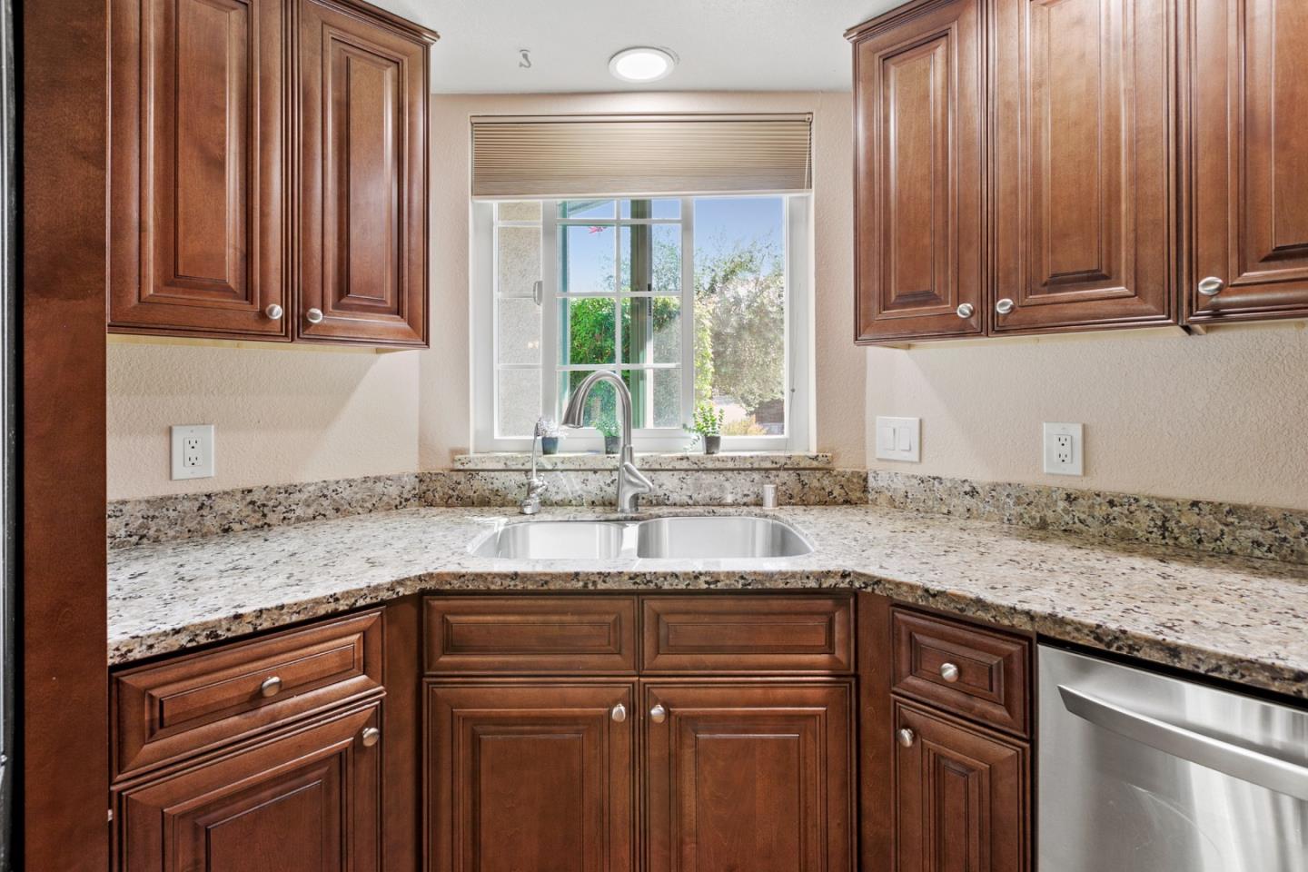 Detail Gallery Image 12 of 27 For 506 Navajo Ave, Paso Robles,  CA 93446 - 3 Beds | 2 Baths