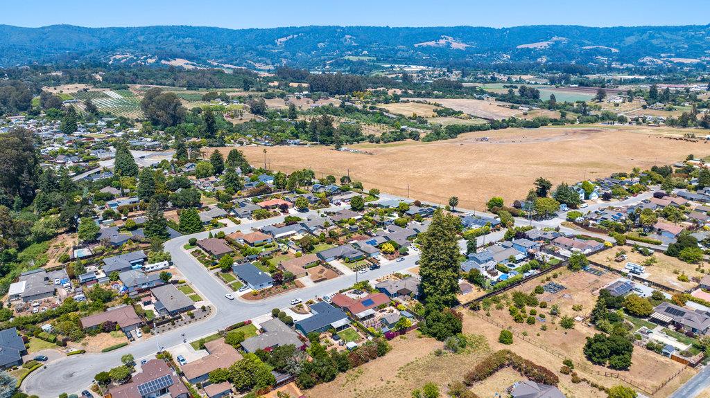 Detail Gallery Image 18 of 40 For 21 Karen Dr, Watsonville,  CA 95076 - 3 Beds | 2 Baths