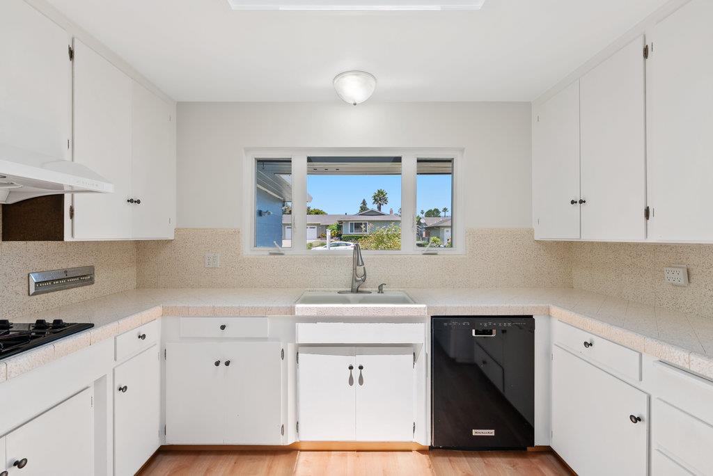 Detail Gallery Image 21 of 40 For 21 Karen Dr, Watsonville,  CA 95076 - 3 Beds | 2 Baths